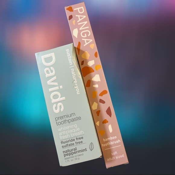 David’s natural peppermint whitening toothpaste & panga bamboo toothbrush - Picture 2 of 4